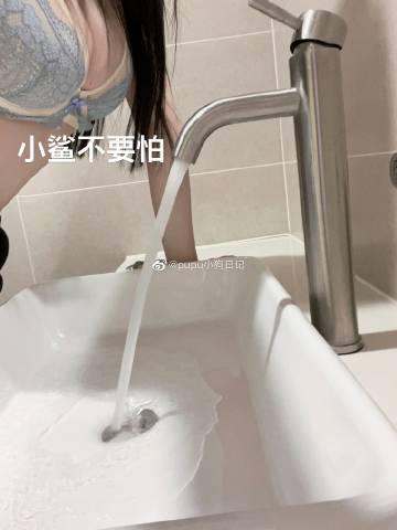 007IVb7Rly1hbor3sdomgj31691kch2d.jpg