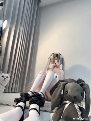 008mlpsygy1i2h95uq833j32yo3y8b2a.jpg
