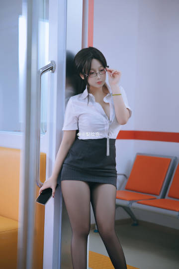 008rxnVQgy1i2jp3rnck5j347s6bkx6z.jpg